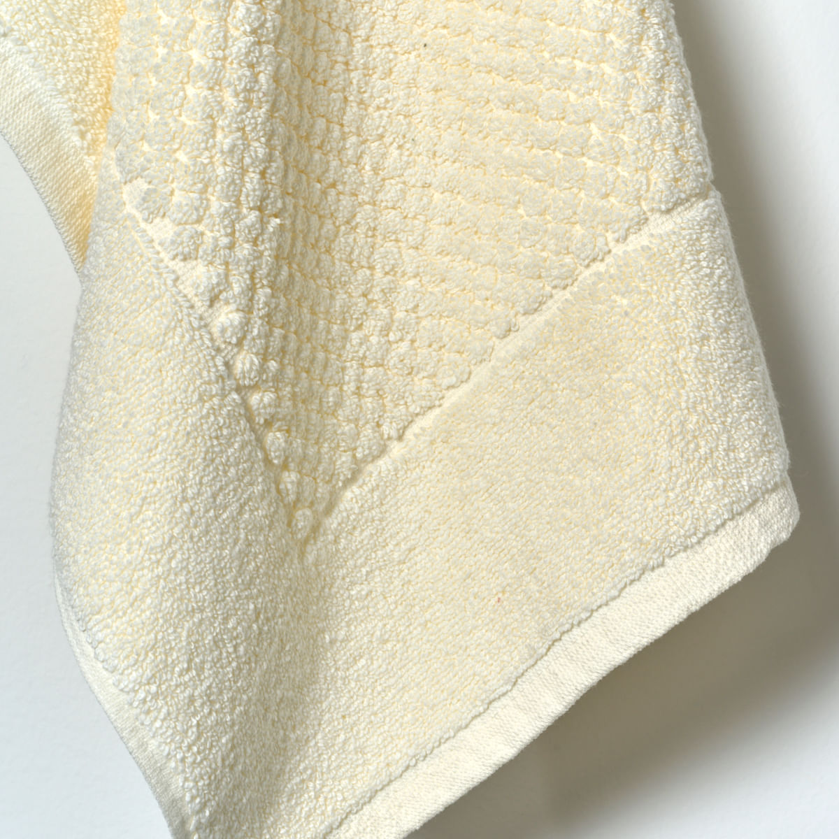 03 06 0033 Piso Seven Hundred Marfim 002